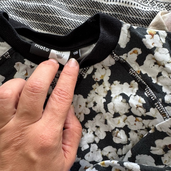 KIDS BUNDLE set of 3 Molo tops - Picture 5 of 5